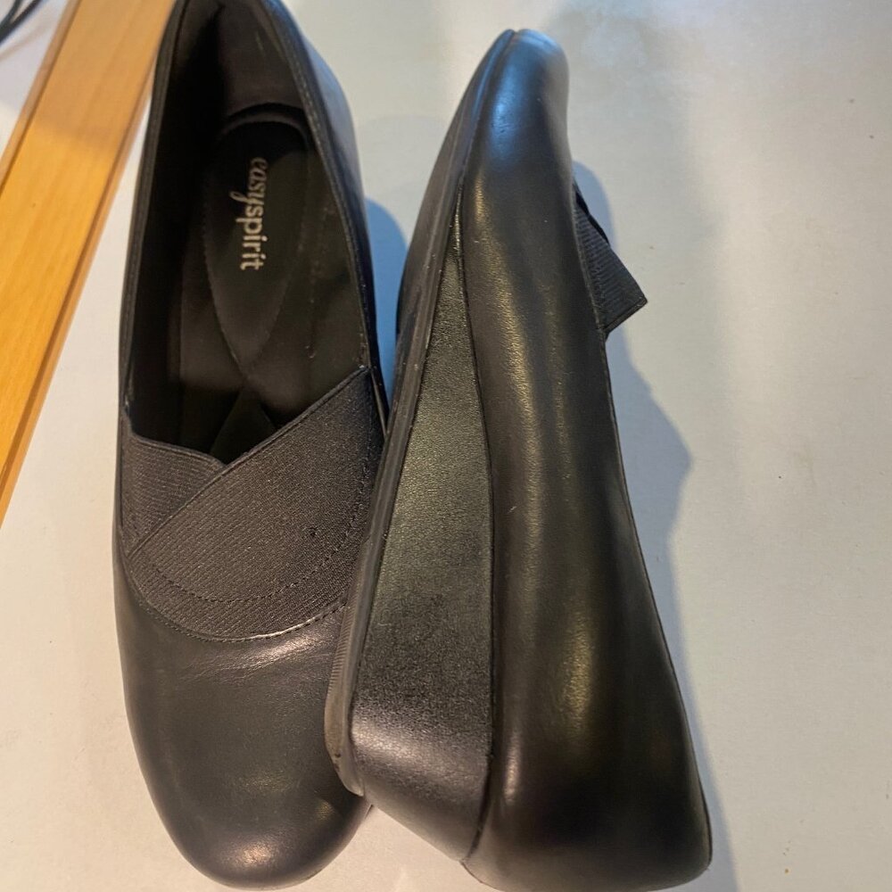 Easy Spirit - Size 8M - Women's Davani wedge shoes